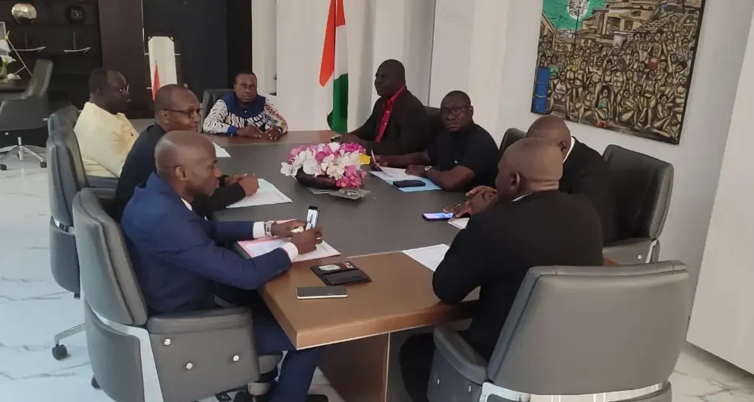 RÉUNION AVEC UNE MUTUELLE DE FONCTIONNAIRES